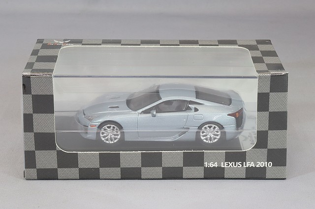 オートアート コンポジット 1/18 レクサス LFA ホワイテストホワイト