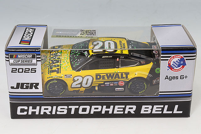 ライオネルレーシング 1/24 トヨタ カムリ 