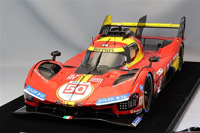 ❤️【新品】フェラーリ 2024 イヤーブック フェラリスタなら全表紙の制覇が必須？」75周年記念の