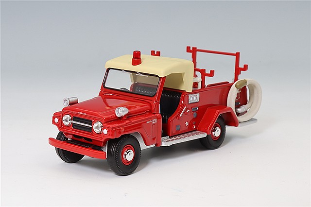 トミカリミテッドヴィンテージ 1/64 ダイハツ CO10T 茶 フィギュア付