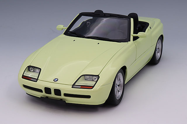 ミニチャンプス 1/18 BMW 2002 ターボ 1973 グリーンメタリック