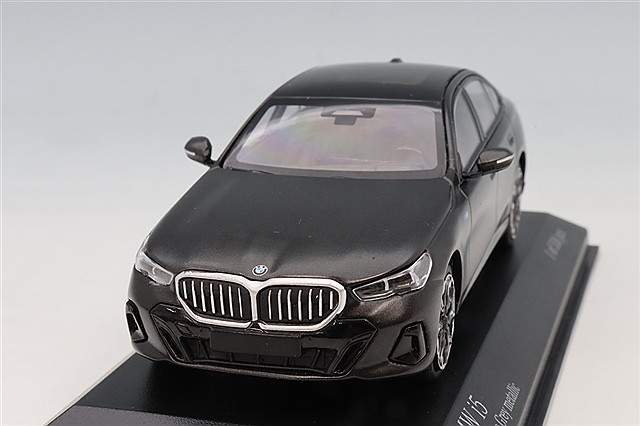 JADI 1/43 BMW Z8 グレー