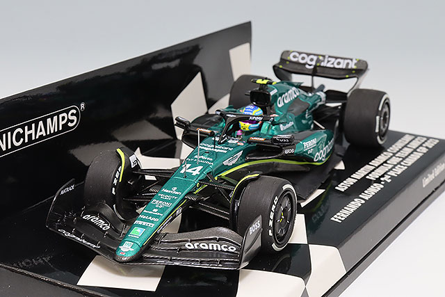 大人気の 1/18 ミニチャンプス BWT F1 2022 A522 F1チーム アルピーヌ ミニカー