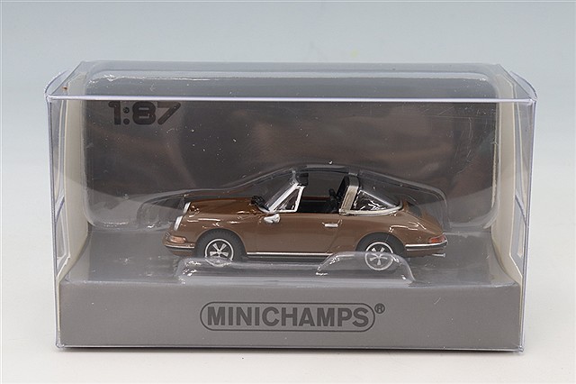 マキシチャンプス 1/43 ポルシェ 911 タルガ (964) 1991 グリーン