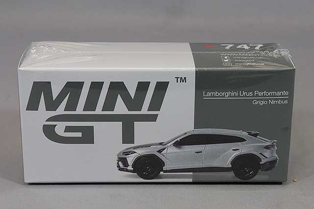 MGT00747-R.jpg