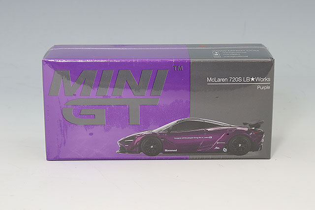 TSM ミニGT 1/64 マクラーレン 720S LB Works The Boring Concept (左