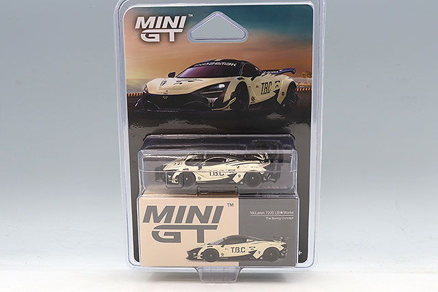 TSM ミニGT 1/64 マクラーレン 720S LB Works The Boring Concept (左