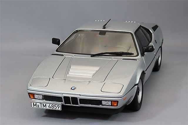 ノレブ 1/18 ポルシェ 718 スパイダー RS ヴァイザッハ 2023 GT