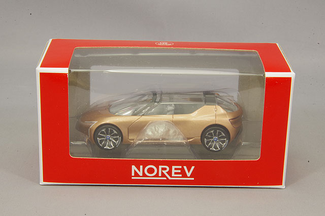 イグニッションモデル 1/18 トヨタ プロボックス GL (NCP51V