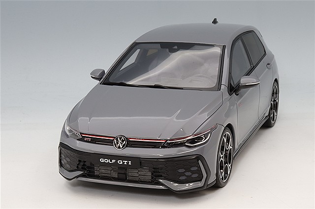 オットー 1/18 フォルクスワーゲン ゴルフ GTI Mk.1 アプト 1982 ホワイト