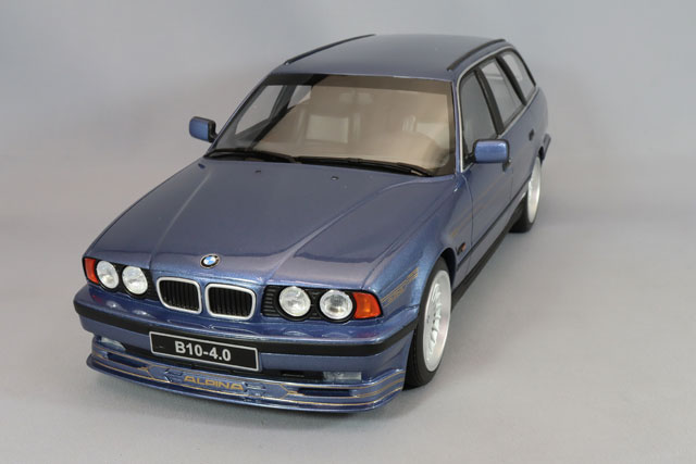 1/18 OTTO( Kyosho )BMW 750iL E38 navy box less . junk for