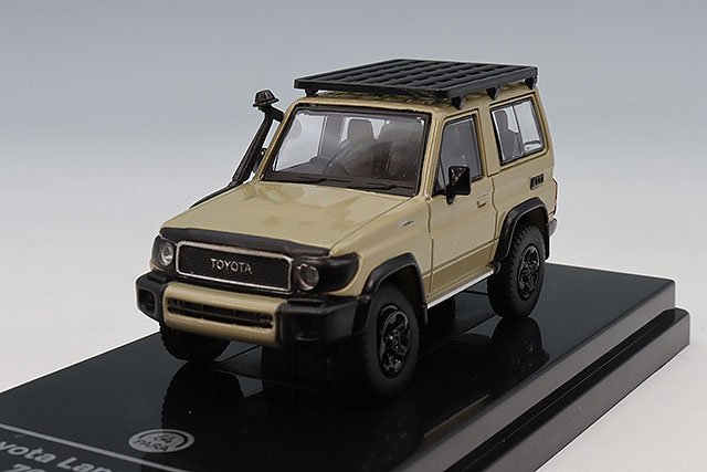 PARA64 1/64 トヨタ ランドクルーザー LC76 2014 サンディトープ 右