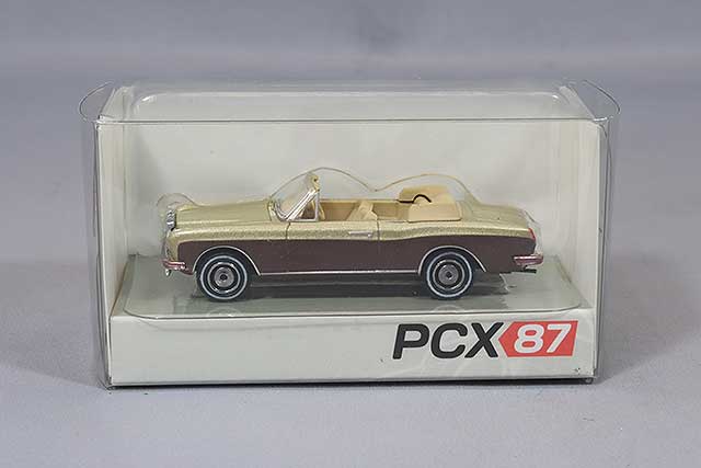 カーネル 1/43 日産 セドリック クラシック SV (PY31) 1998