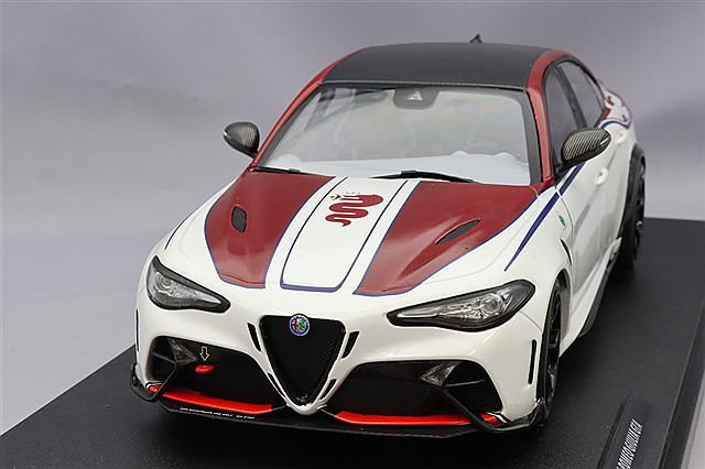 1/18 フィアット500 TURBINA TRIBUTE 1965 赤ツートンの通販 by