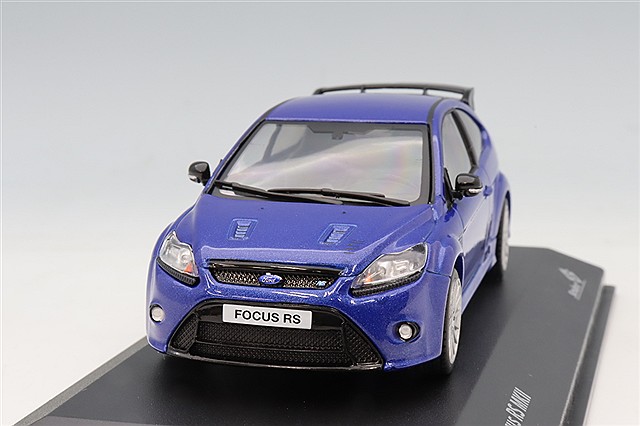 サンスター　ベッドフォード　ミニカー サンスター 1/18 フォード フォーカス RS 2012 サンクト ペテルブルク