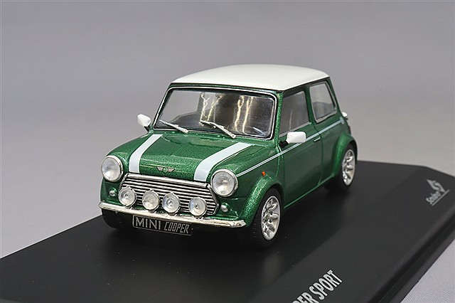 Amazon.co.jp: 1/18 ミニ クーパー スポーツ 1997 レッド