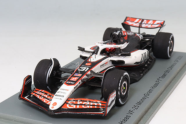 スパーク 1/43 キック ザウバー ステーク F1チーム 2025