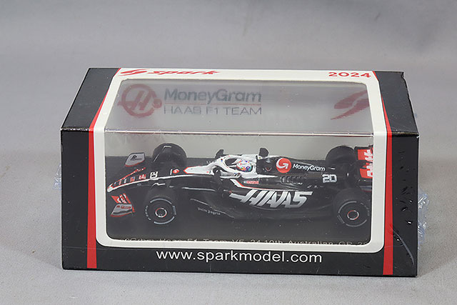 スパーク 1/64 ビザ キャッシュアップ RB F1チーム VCARB 01