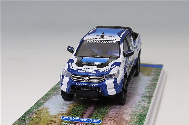 Tarmac 1/64 トヨタ ハイラックス グレイ
