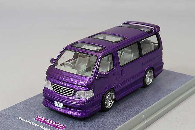 Tarmac 1/64 トヨタ ハイエース ワイドボディ TRD