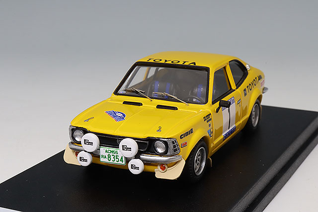トヨタ カローラ　1/18 カストロール Amazon | 車のモデル 1/18 トヨタ カローラ セダン モデル
