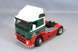 HWL569-016.jpg