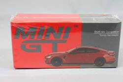 MGT00566-R.jpg