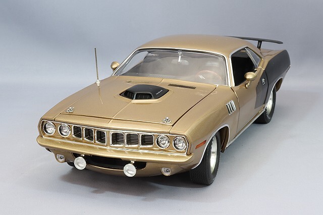 ACME 1/18 1971 プリムス ヘミ クーダ スーパートラックパック
