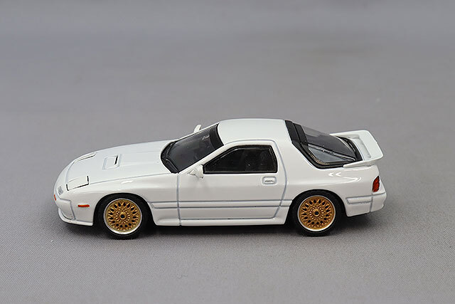 AAA - とみぃ AT MODEL 1/64 マツダRX7 FC3S infini ホワイト/ゴールドホイール