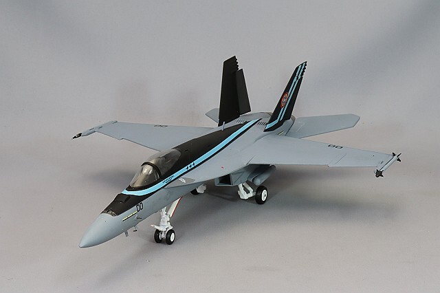JCW 1/72 F/A-18E スーパーホーネット  