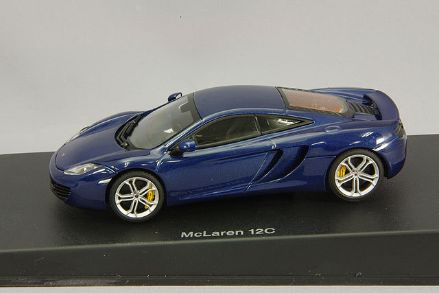 オートアート 1/43 マクラーレン MP4-12C ブルー