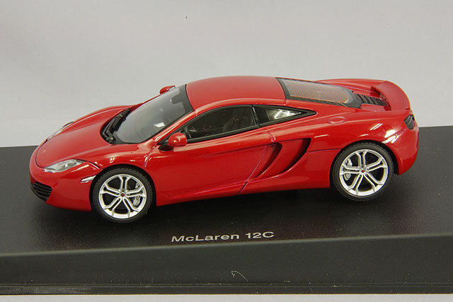 Amazon | AUTOart 1/43 マクラーレン F1 (ホワイト) 完成品