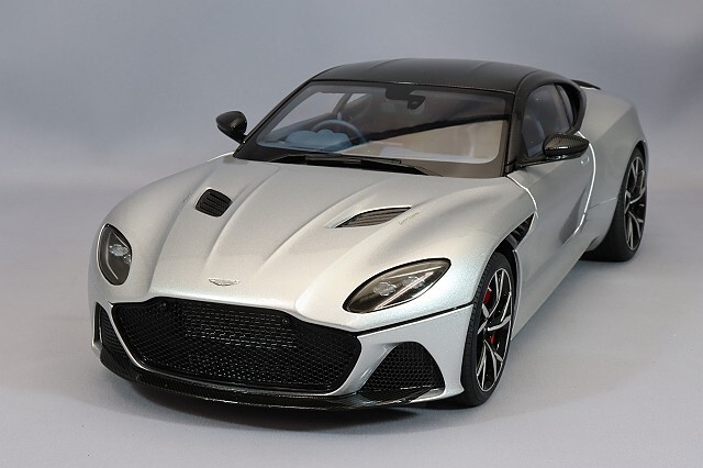 オートアート コンポジット 1/18 アストンマーティン DBS スーパー  