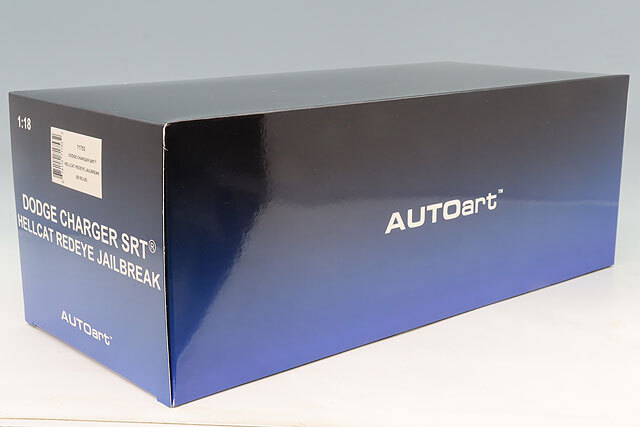 シャコガイル　B 比較的美品 オートアート コンポジット 1/18 ダッジ チャージャー SRT