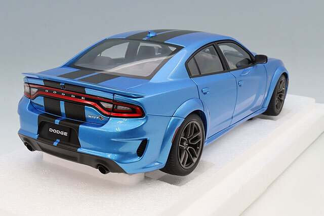 オートアート コンポジット 1/18 ダッジ チャージャー SRT