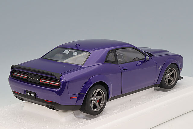 オートアート コンポジット 1/18 ダッジ チャレンジャー SRT スーパー