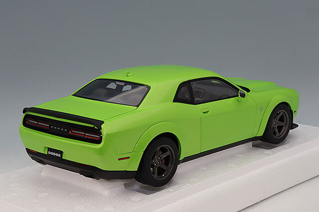 オートアート コンポジット 1/18 ダッジ チャレンジャー SRT スーパー