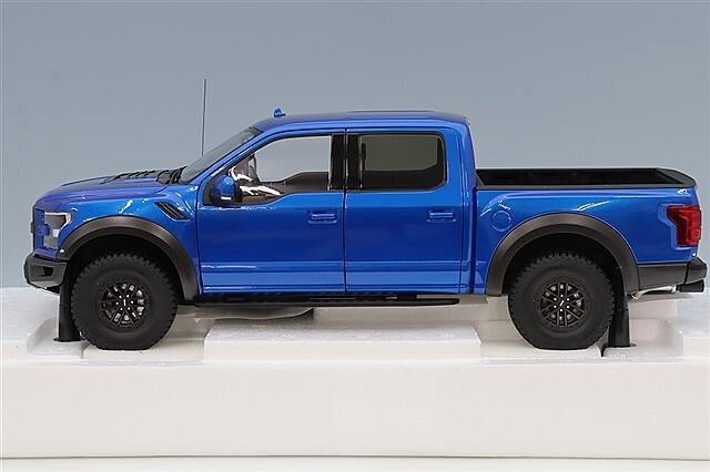 オートアートコンポジット 1/18 フォード F-150 ラプター スーパー