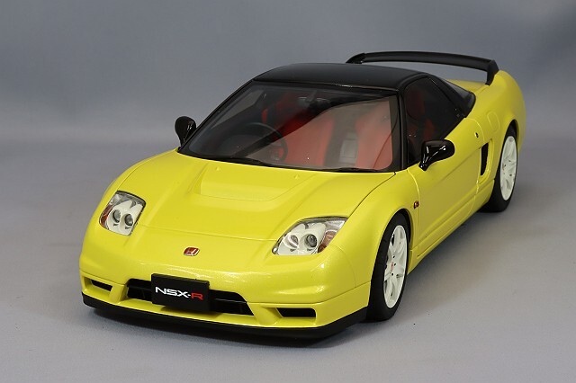 オートアート コンポジット 1/18 ホンダ NSX-R (NA2) インディイエロー  
