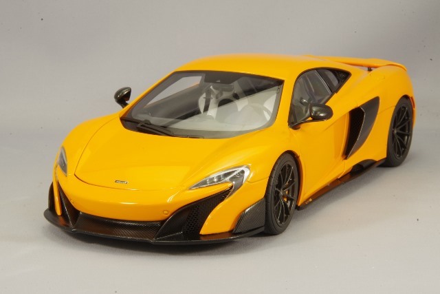 オートアート コンポジット 1/18 マクラーレン 675 LT オレンジ