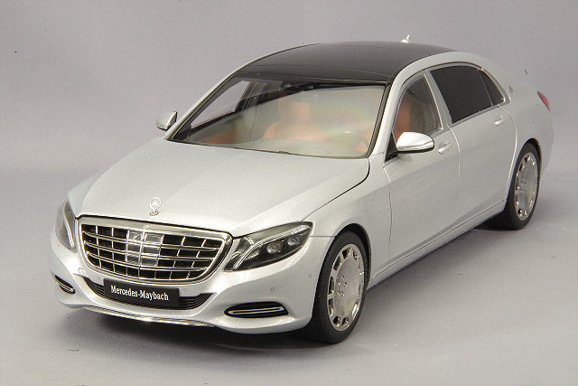 オートアート コンポジット 1/18 メルセデス マイバッハ S 600 シルバー 