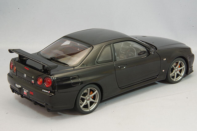 オートアート コンポジット 1/18 日産 スカイライン GT-R (R34