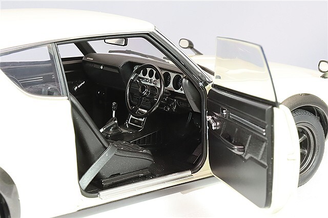 オートアート コンポジット 1/18 日産 スカイライン 2000GT-R (KPGC110
