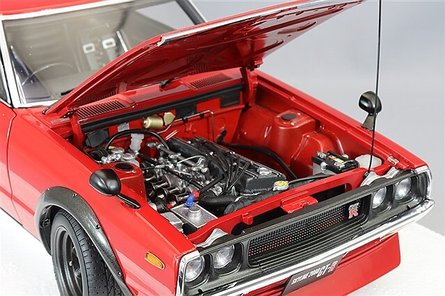 オートアート スカイライン2000GT-R(KPGC110)レッド