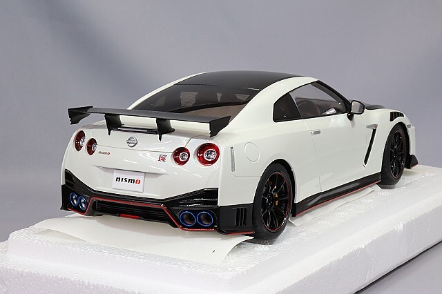 オートアート コンポジット 1/18 日産 GT-R (R35) ニスモ スペシャル 