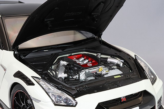 オートアート コンポジット 1/18 日産 GT-R (R35) ニスモ スペシャル  