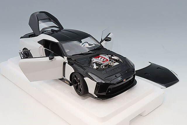 オートアート コンポジット 1/18 日産 GT-R50 by イタルデザイン