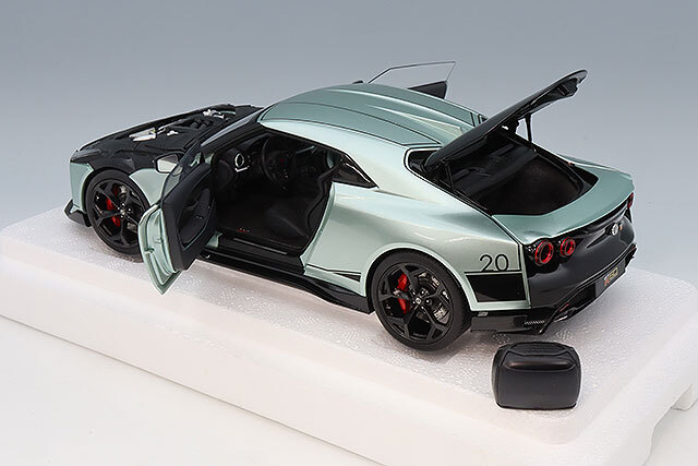 オートアート コンポジット 1/18 日産 GT-R50 by イタルデザイン