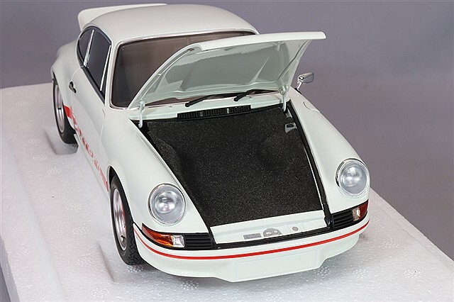 1/18 オートアート ポルシェ 911 GT3 カレラ Infineon 1/18 AUTOart Porsche 911 GT3 Infineon Carrera Cup Asia