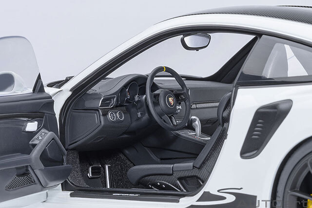 オートアートコンポジット 1/18 ポルシェ 911 (991.2) GT3 RS ヴァイ
